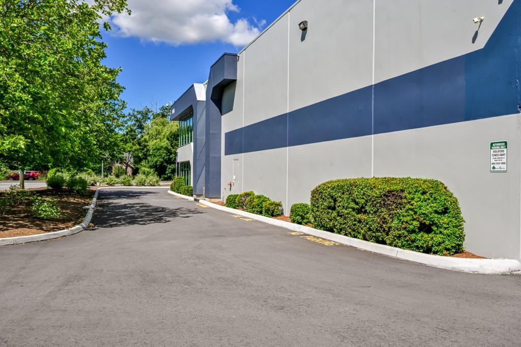 101 6554 176 Street Property Photo 4