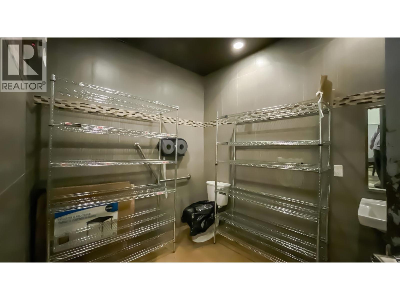 1542 Robson Street Property Photo 12