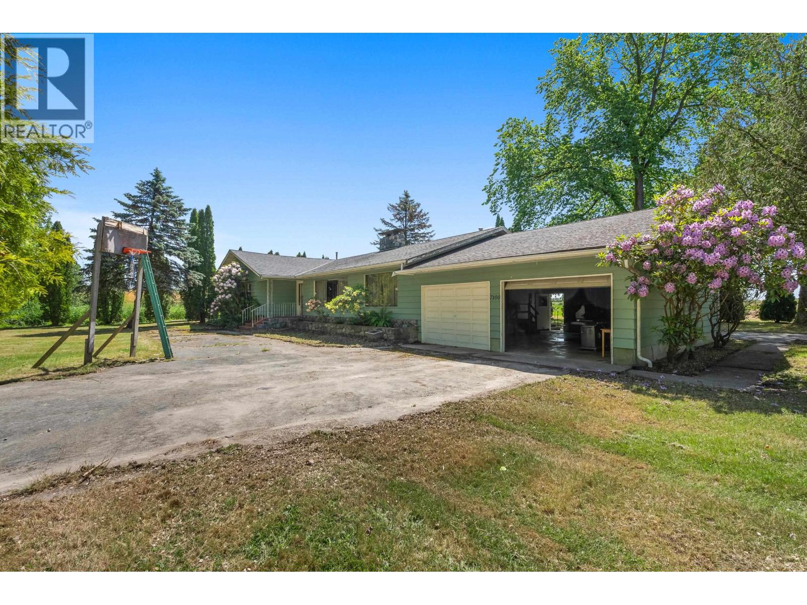 7064 Ladner Trunk Road Property Photo 8
