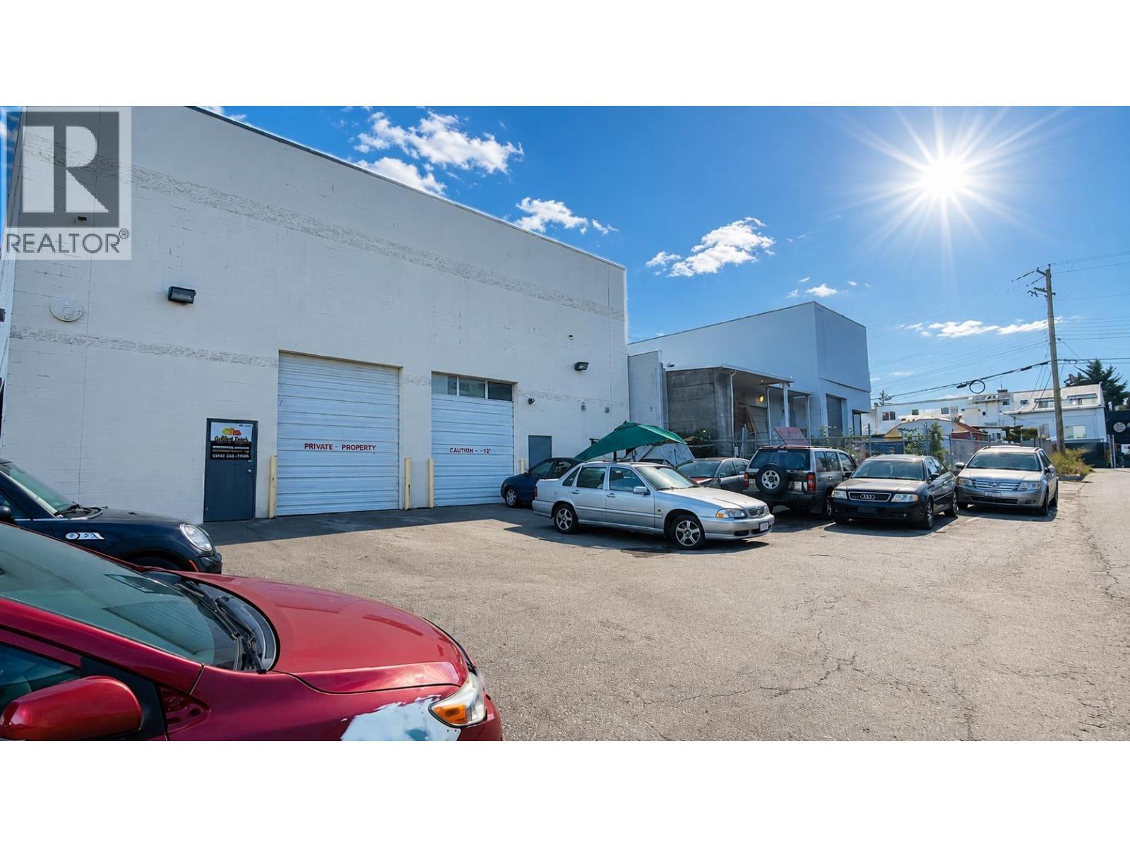 A Upper 7156 Gilley Avenue Property Photo 2