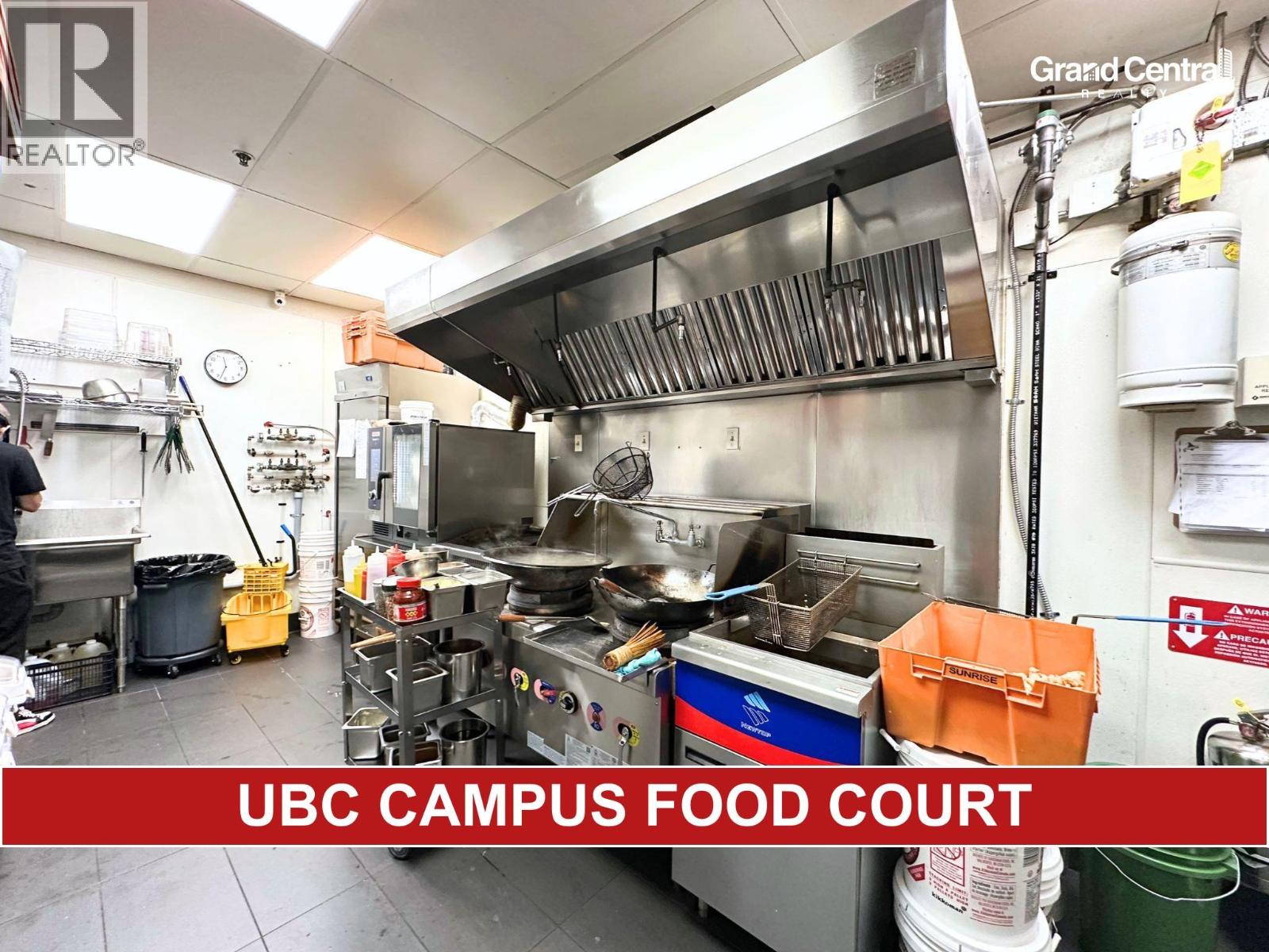 B10 5728 University Boulevard Photo de la propriété 1