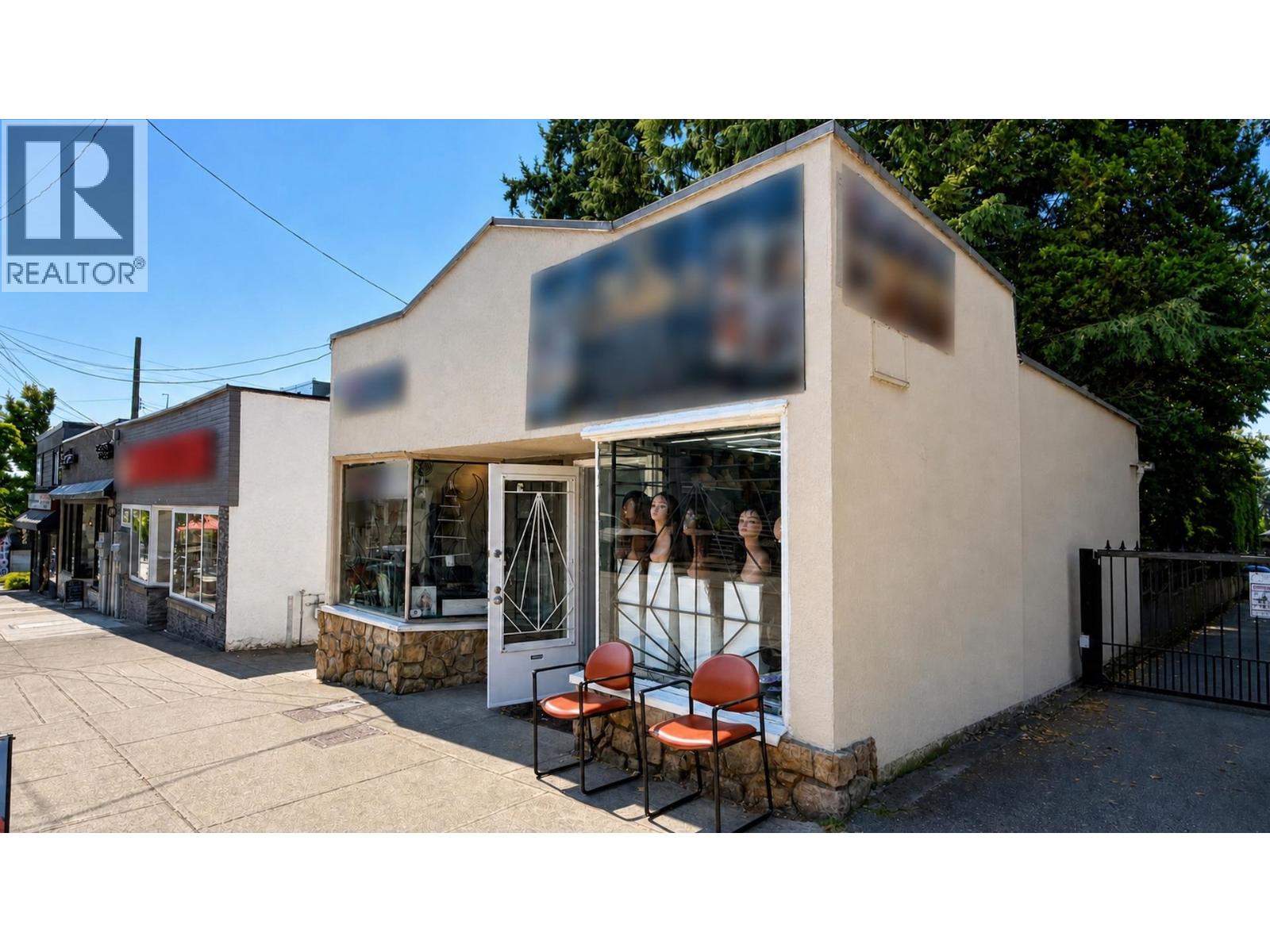 630 Twelfth Street Property Photo 3