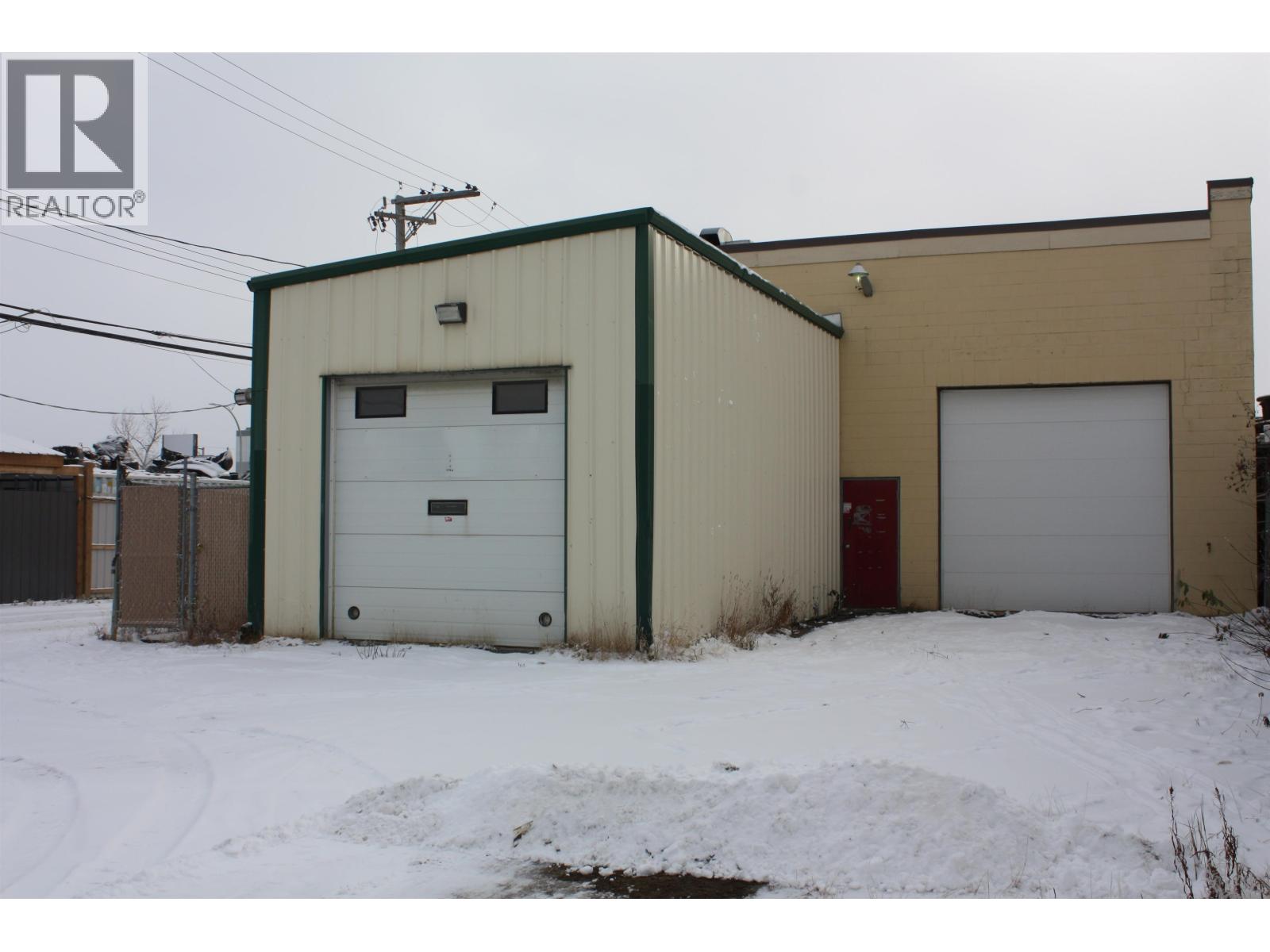 10004 94 Avenue Property Photo 5