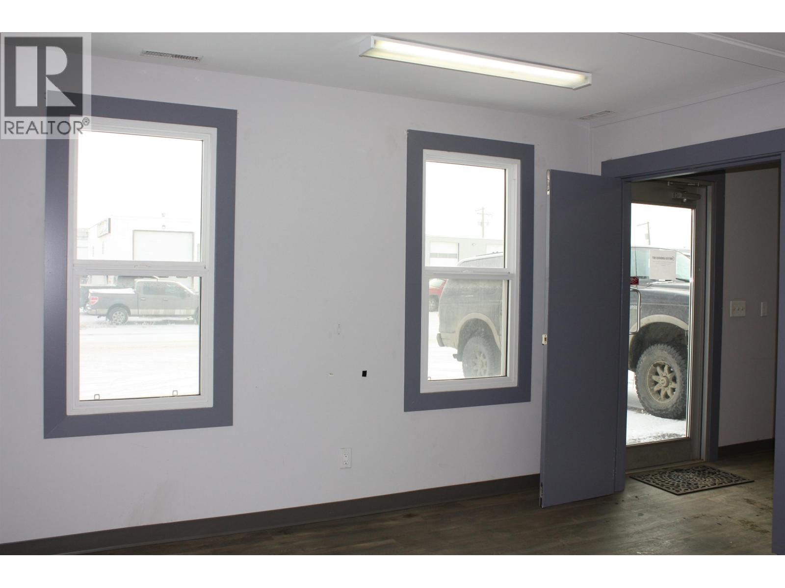 10004 94 Avenue Property Photo 21
