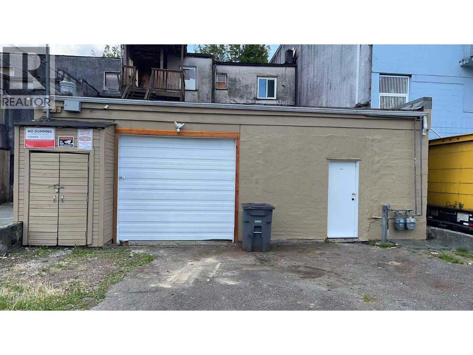 2 2115 Kingsway Property Photo 1