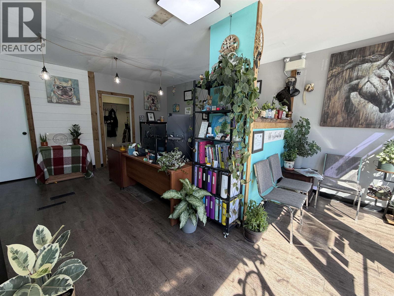 147 N First Avenue Property Photo 3