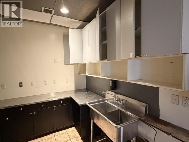 130 8400 Alexandra Road Property Photo 5