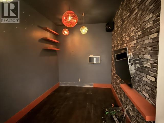 130 8400 Alexandra Road Property Photo 9