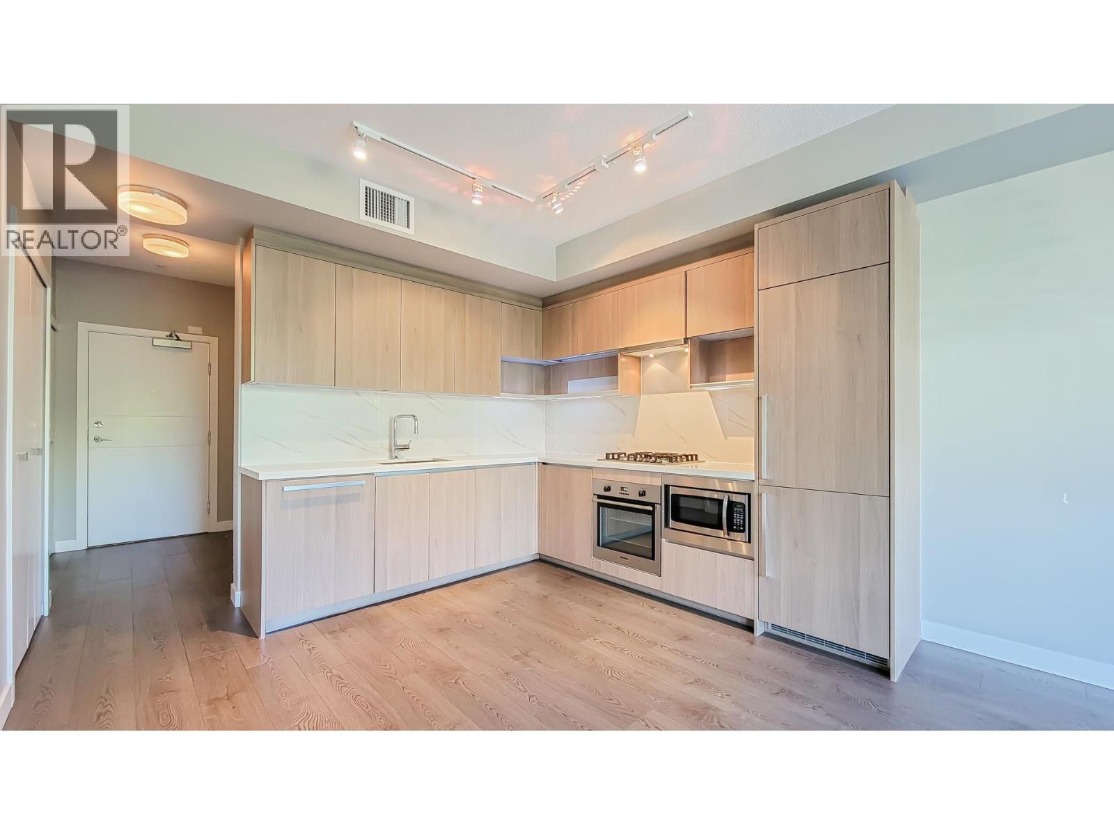 9333-9388 Tomicki Ave & Odlin Road Property Photo 8