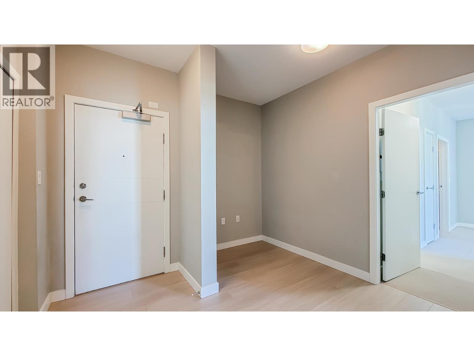 9333-9388 Tomicki Ave & Odlin Road Property Photo 27