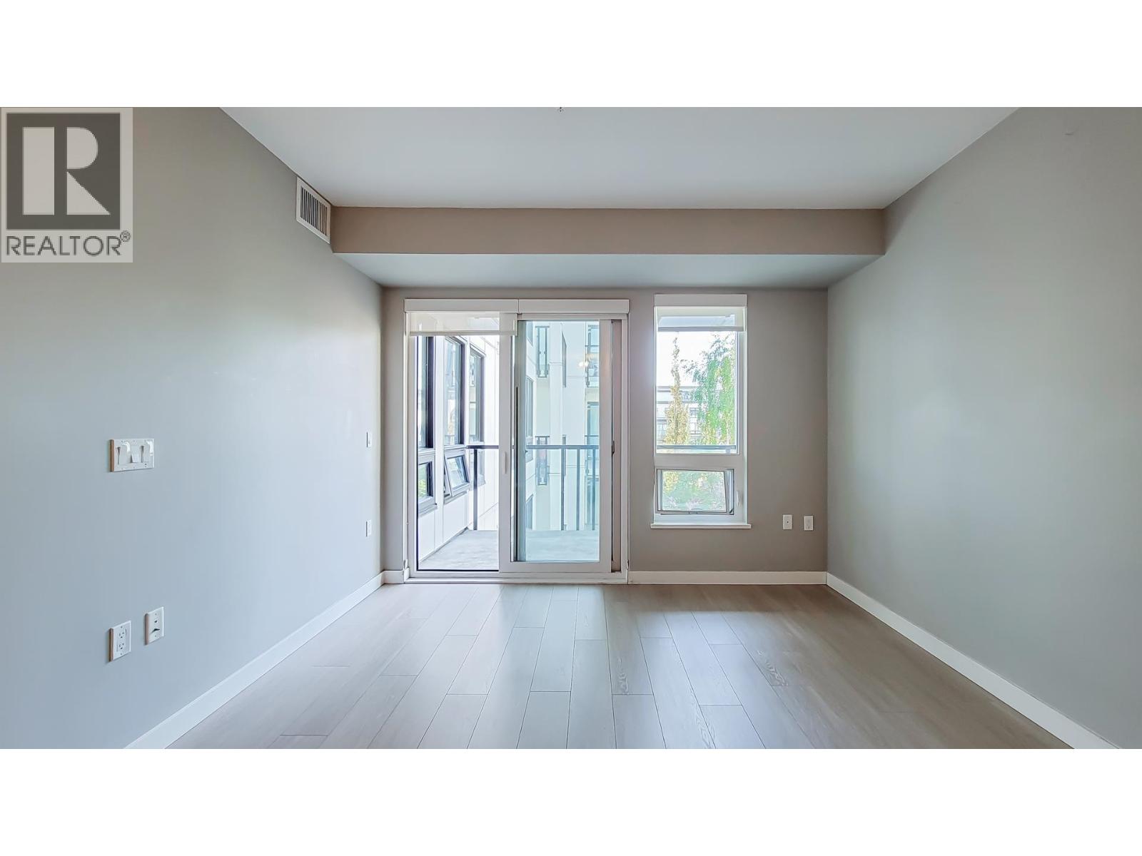 9333-9388 Tomicki Ave & Odlin Road Property Photo 30