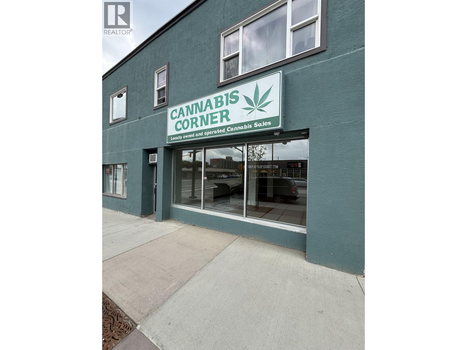 10108 100 Street Property Photo 7