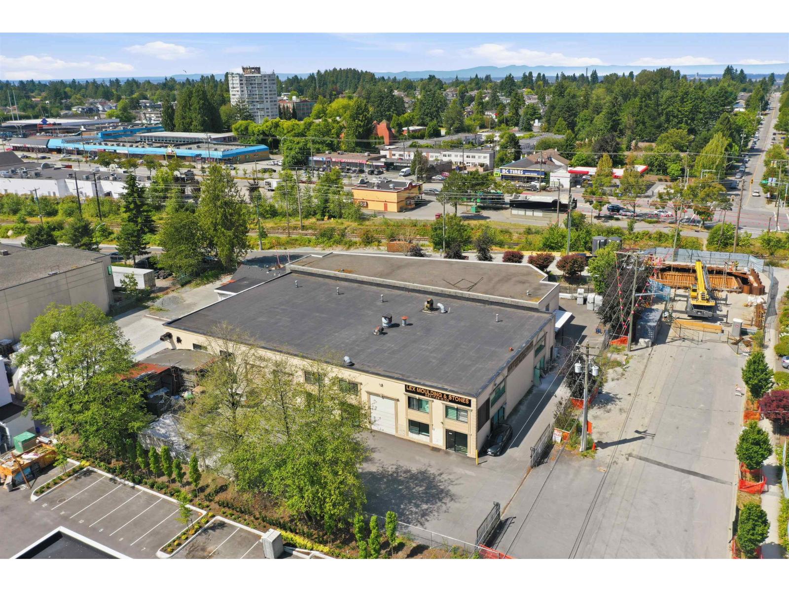 12050 90 Avenue Property Photo 4