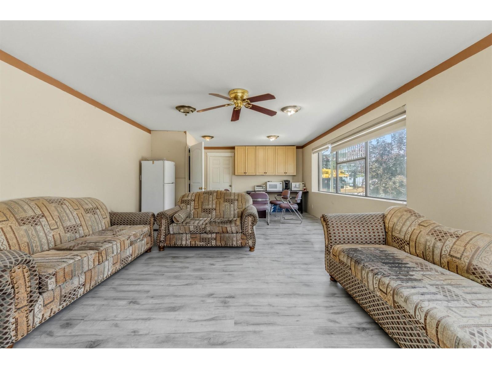 12050 90 Avenue Property Photo 18