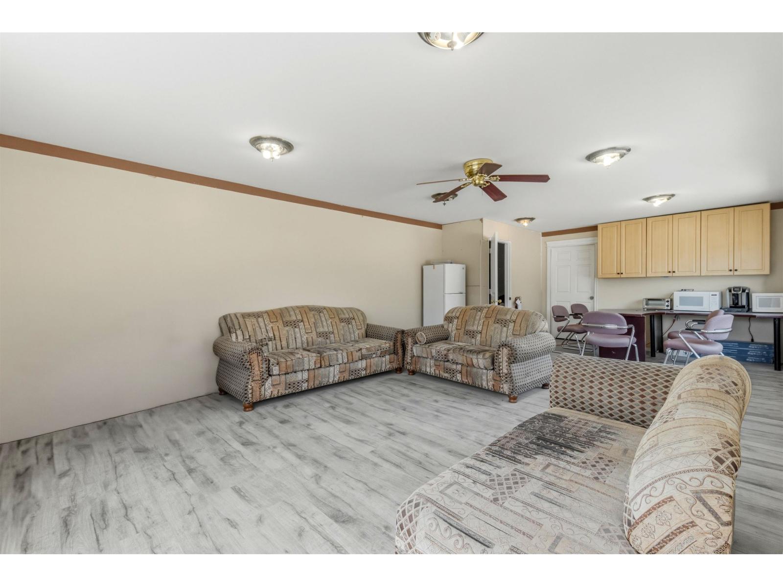 12050 90 Avenue Property Photo 19