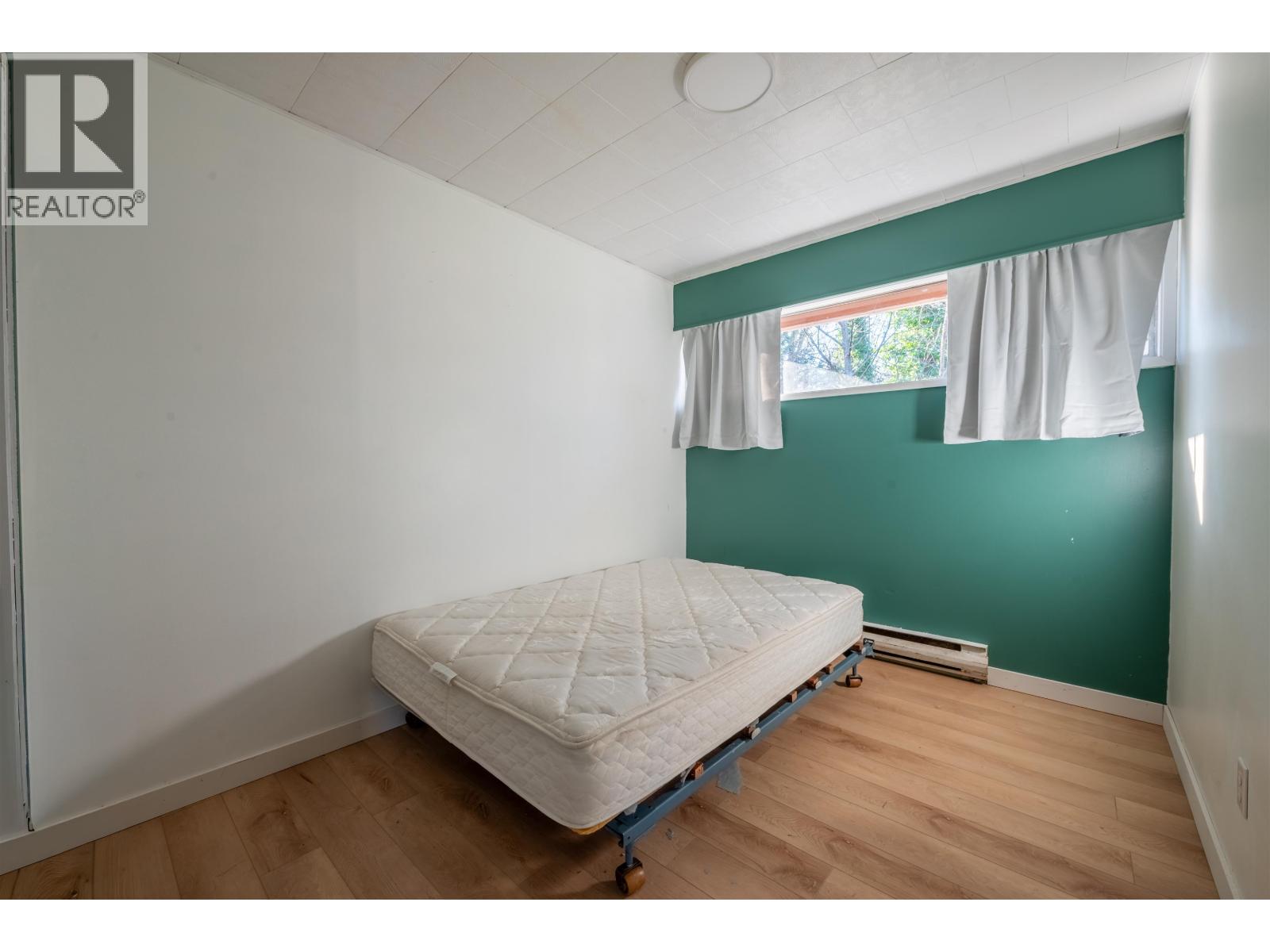 24578 Lougheed Highway Property Photo 10