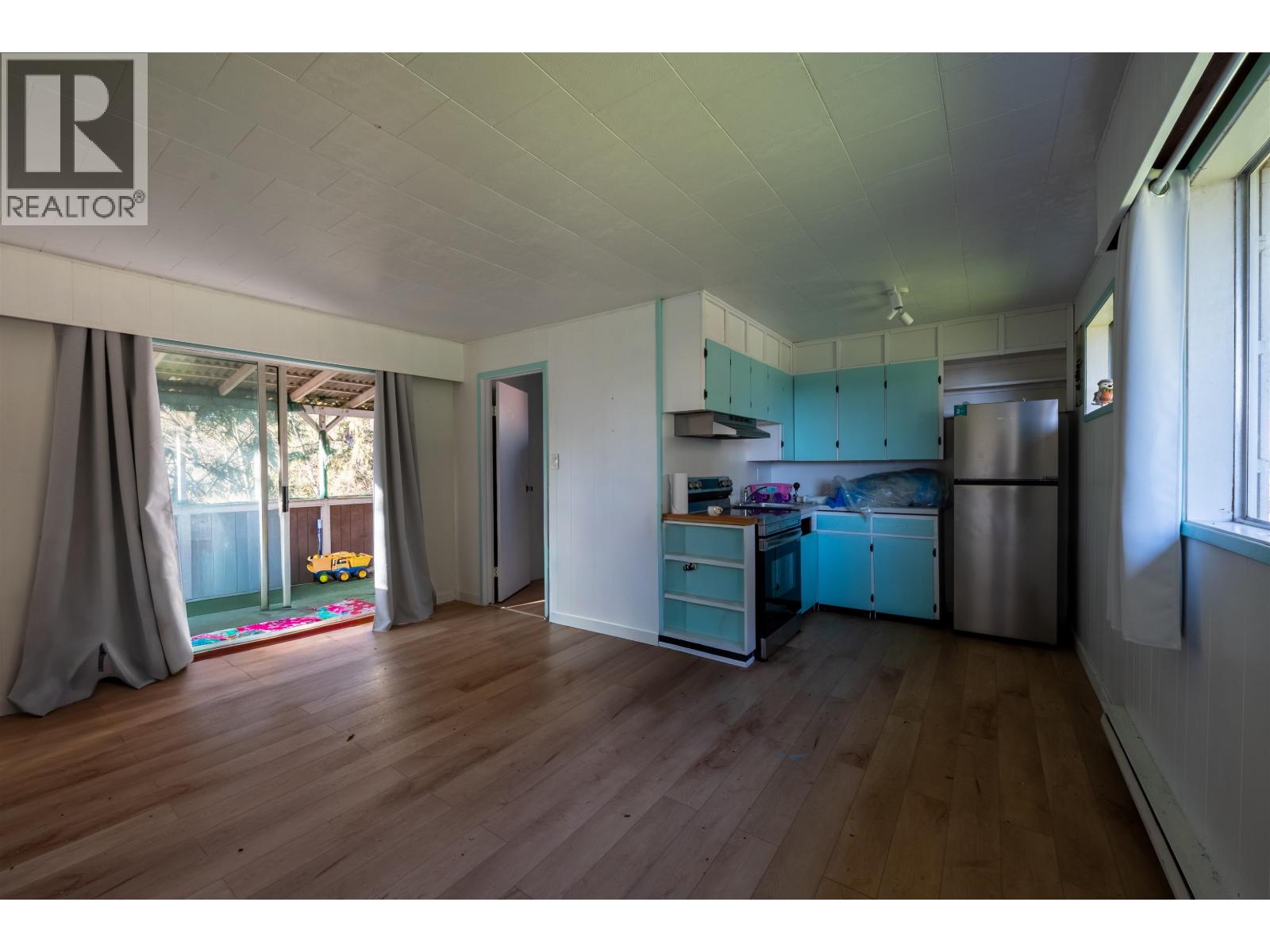 24578 Lougheed Highway Property Photo 11