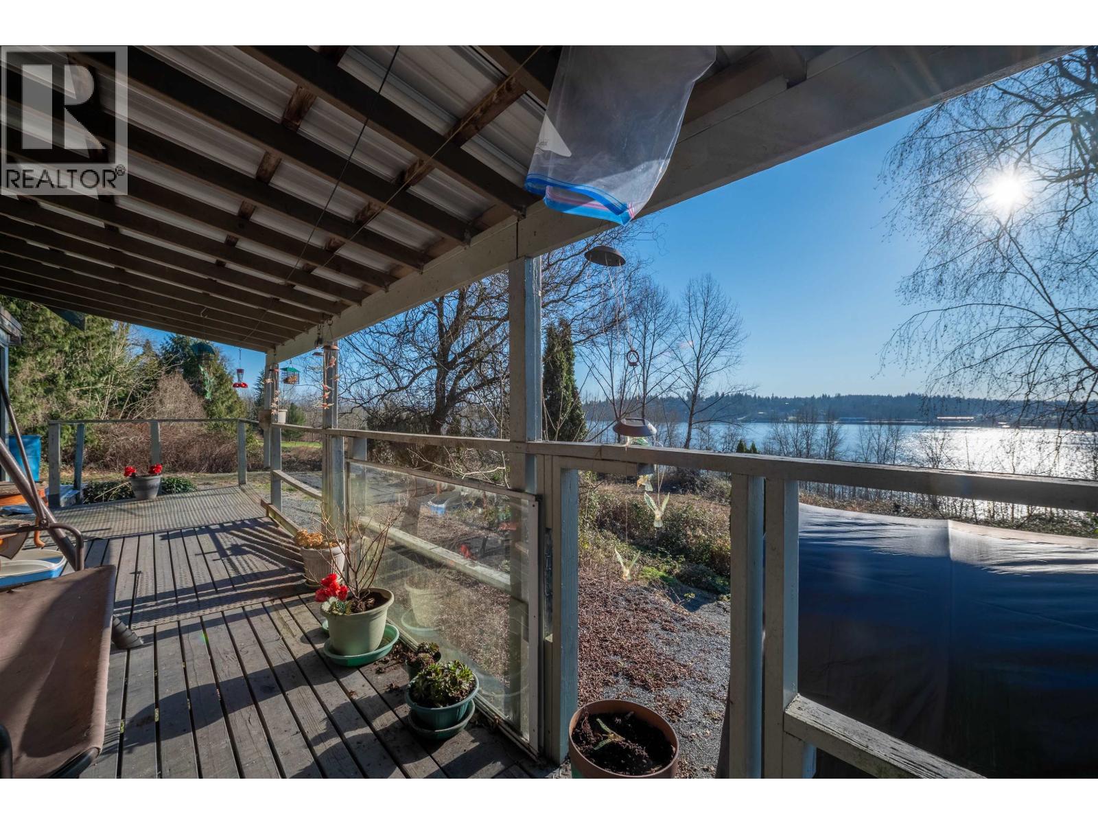 24578 Lougheed Highway Property Photo 12