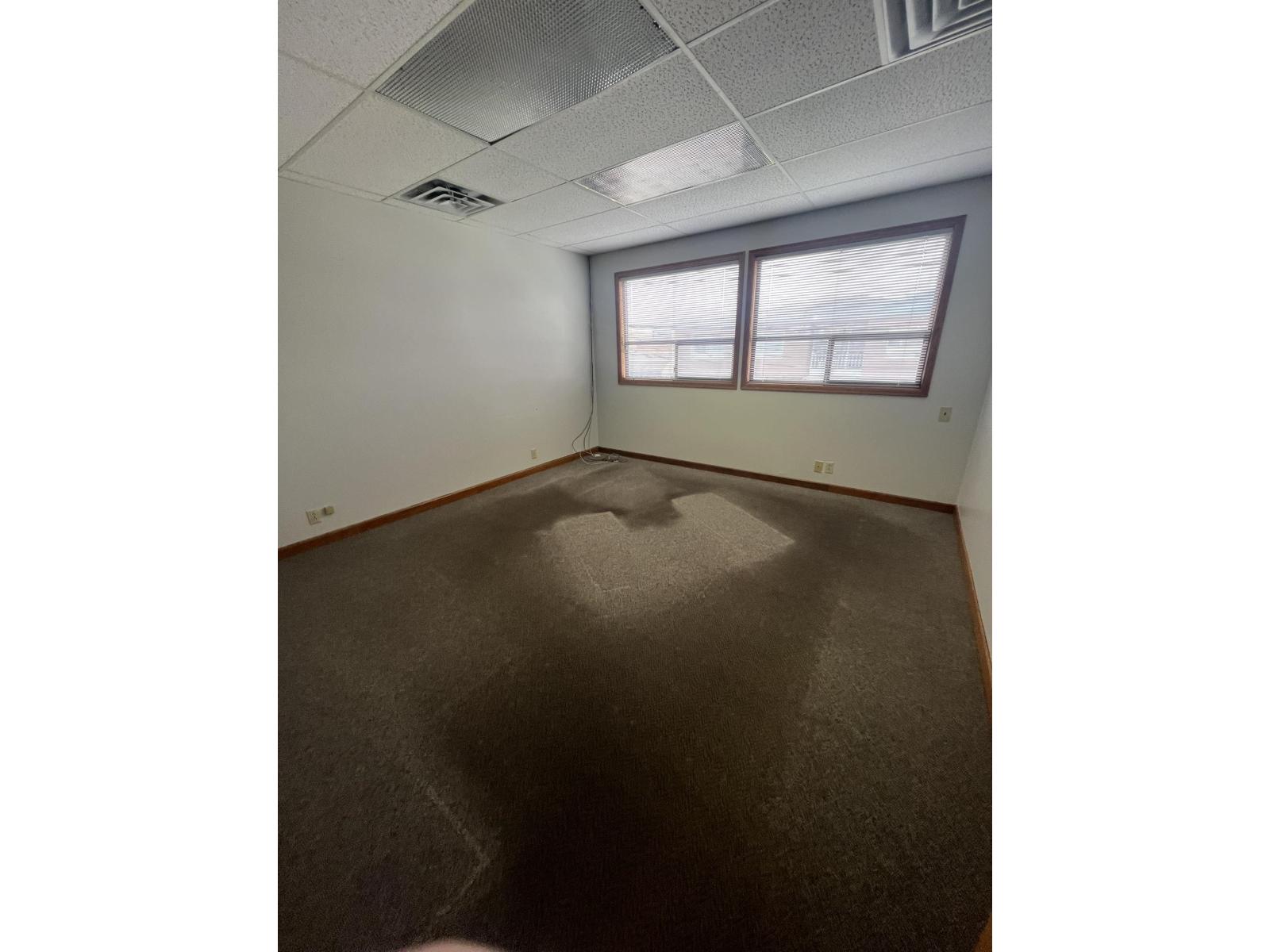 9245 Main Street Property Photo 5