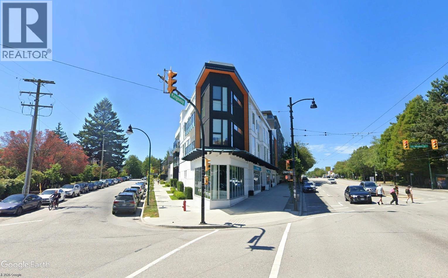 990 KINGSWAY