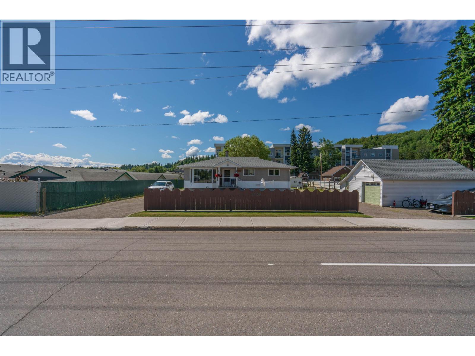 2923 Ferry Avenue Property Photo 1