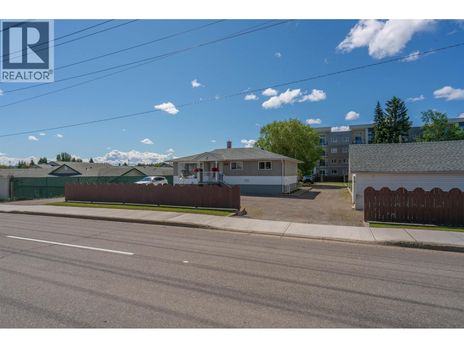 2923 Ferry Avenue Property Photo 4