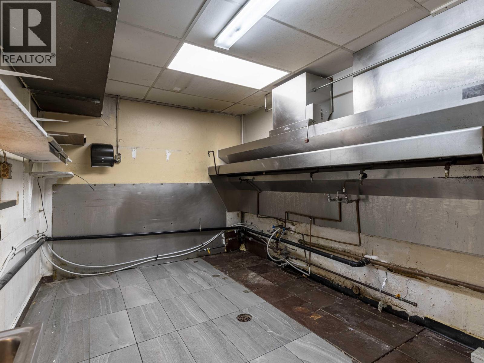 518 Hornby Street Property Photo 13