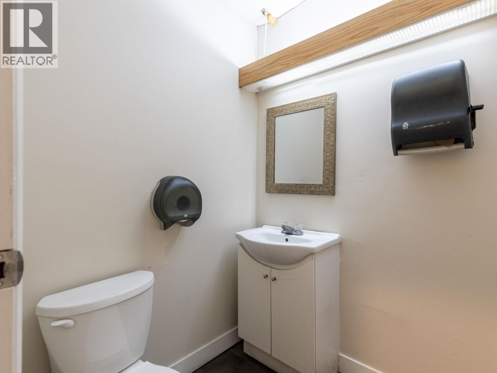 518 Hornby Street Property Photo 15