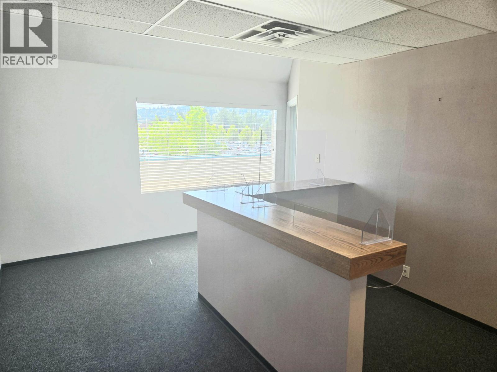 212 2922 Glen Drive Property Photo 4