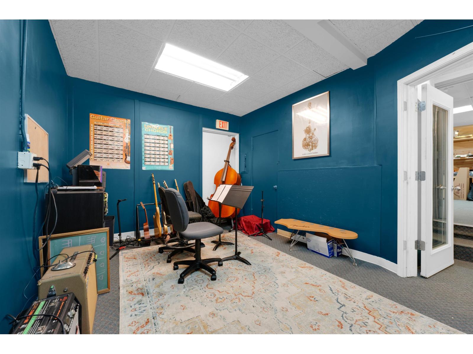 1333 Johnston Road Property Photo 15
