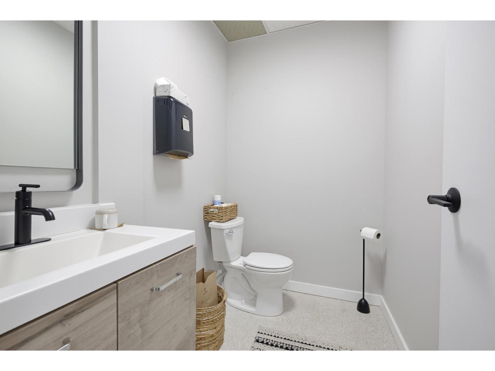 202 32310 South Fraser Way Property Photo 16