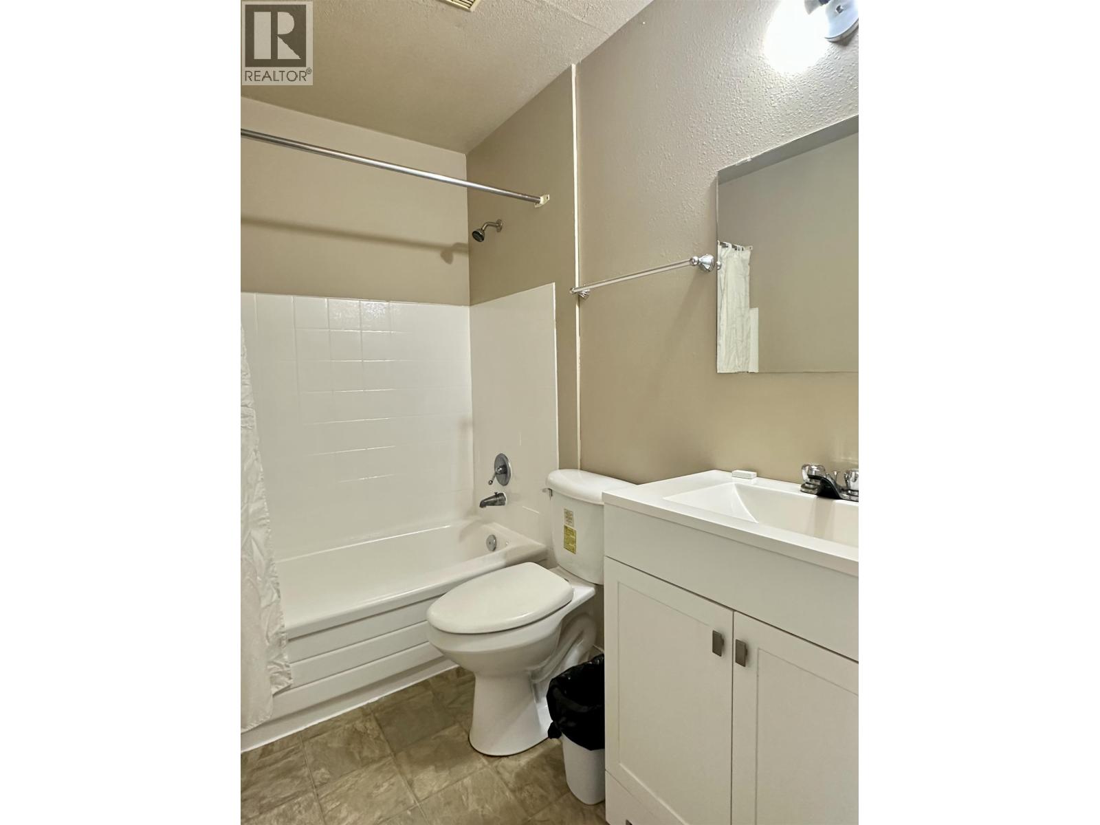 5036 W 51 Avenue Property Photo 14