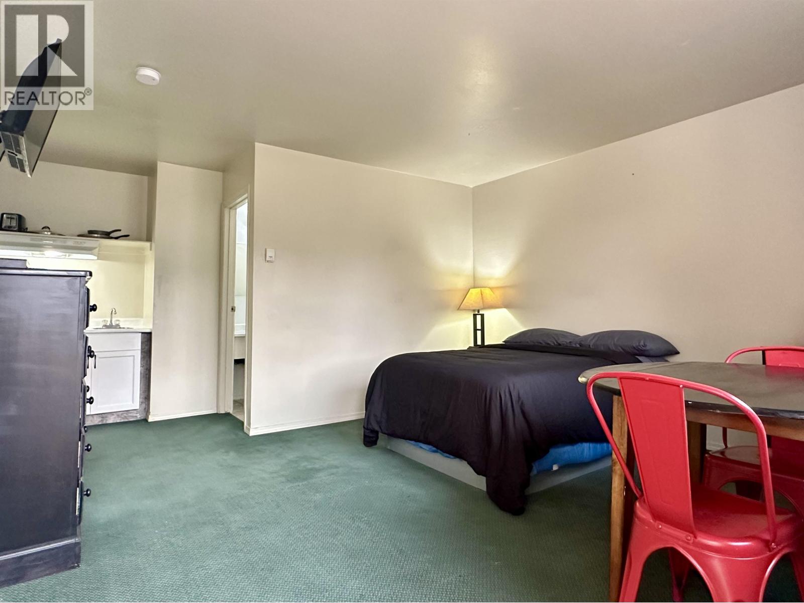 5036 W 51 Avenue Property Photo 15