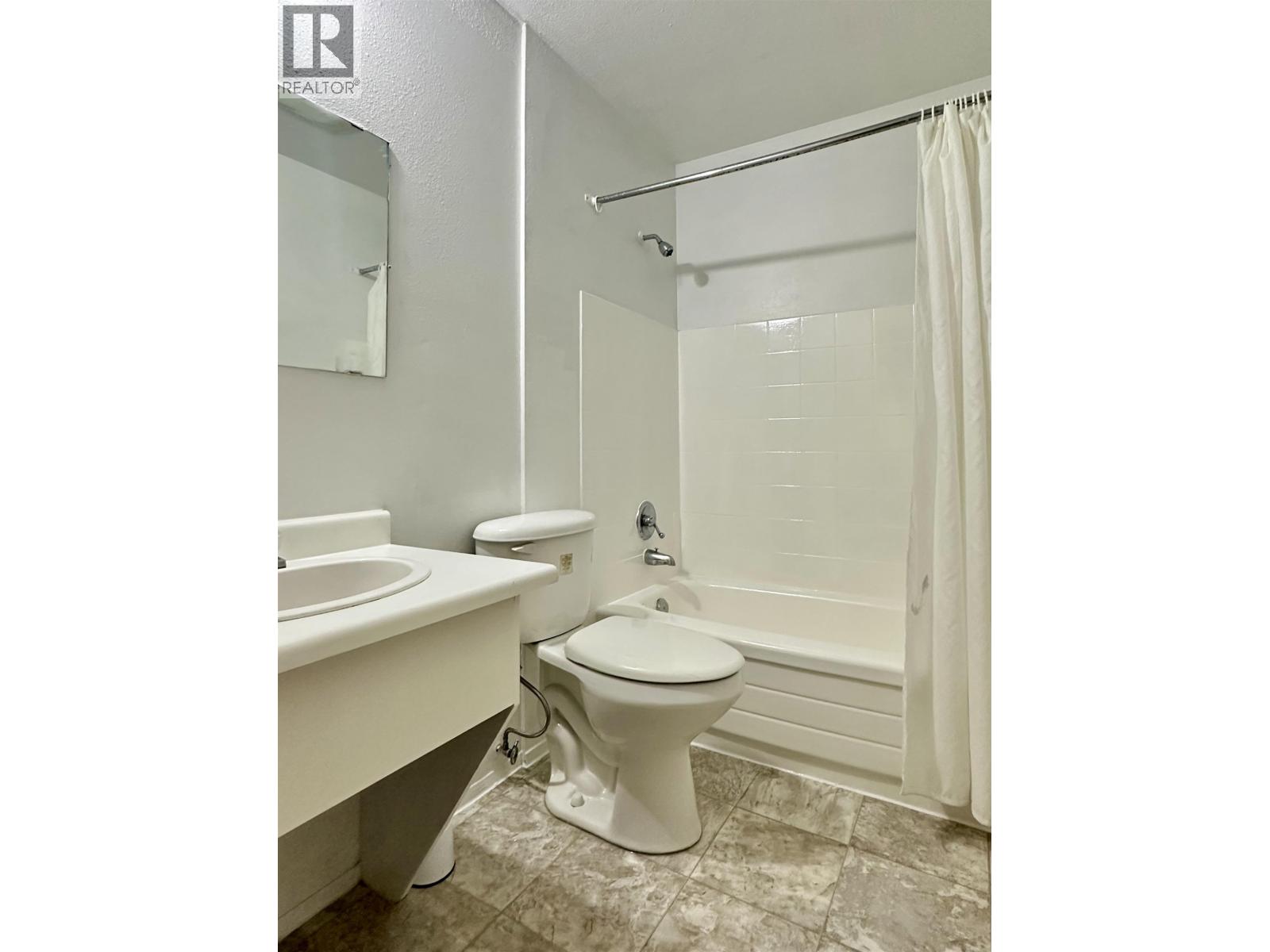 5036 W 51 Avenue Property Photo 17