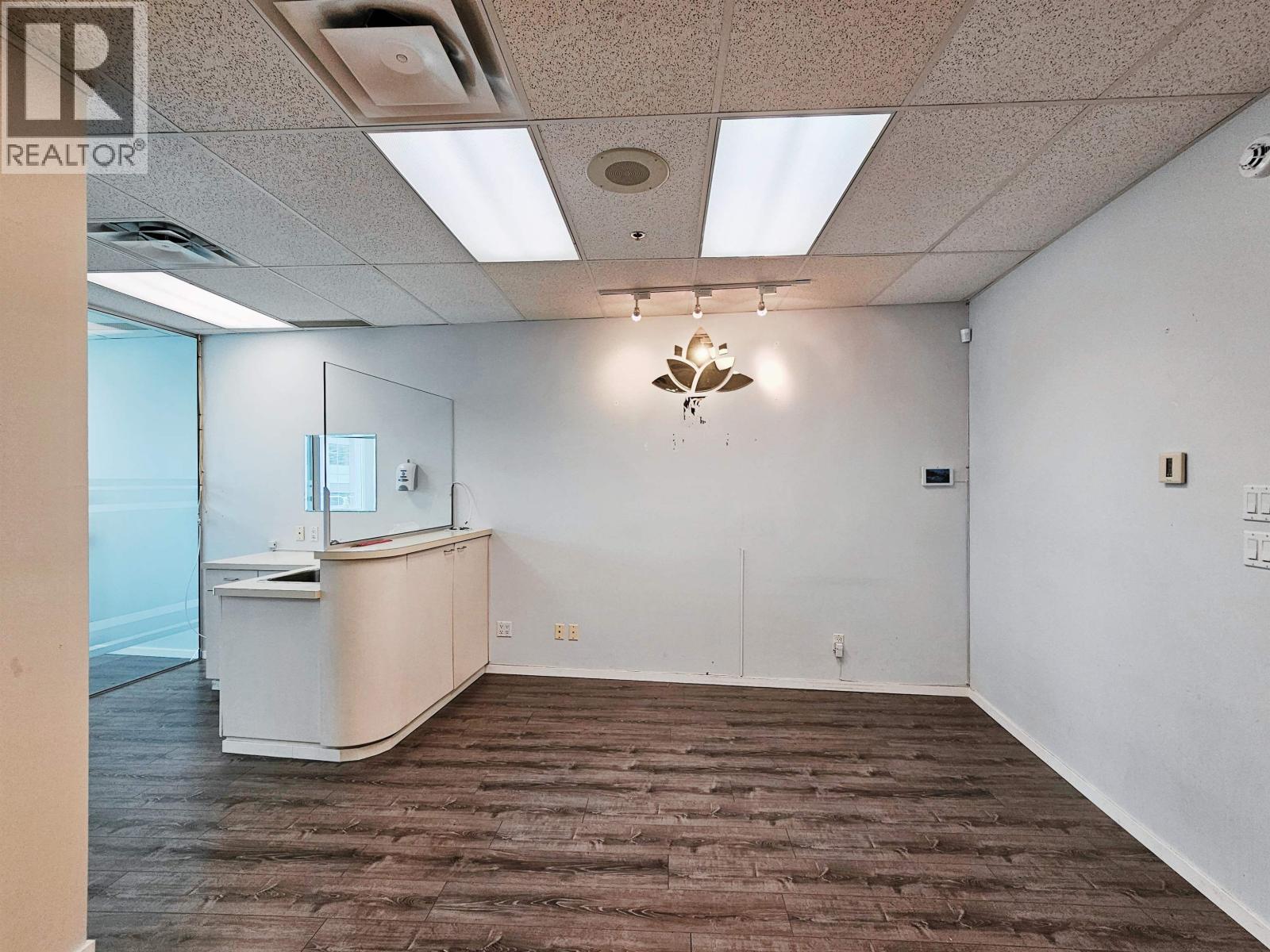 415 4538 Kingsway Property Photo 1