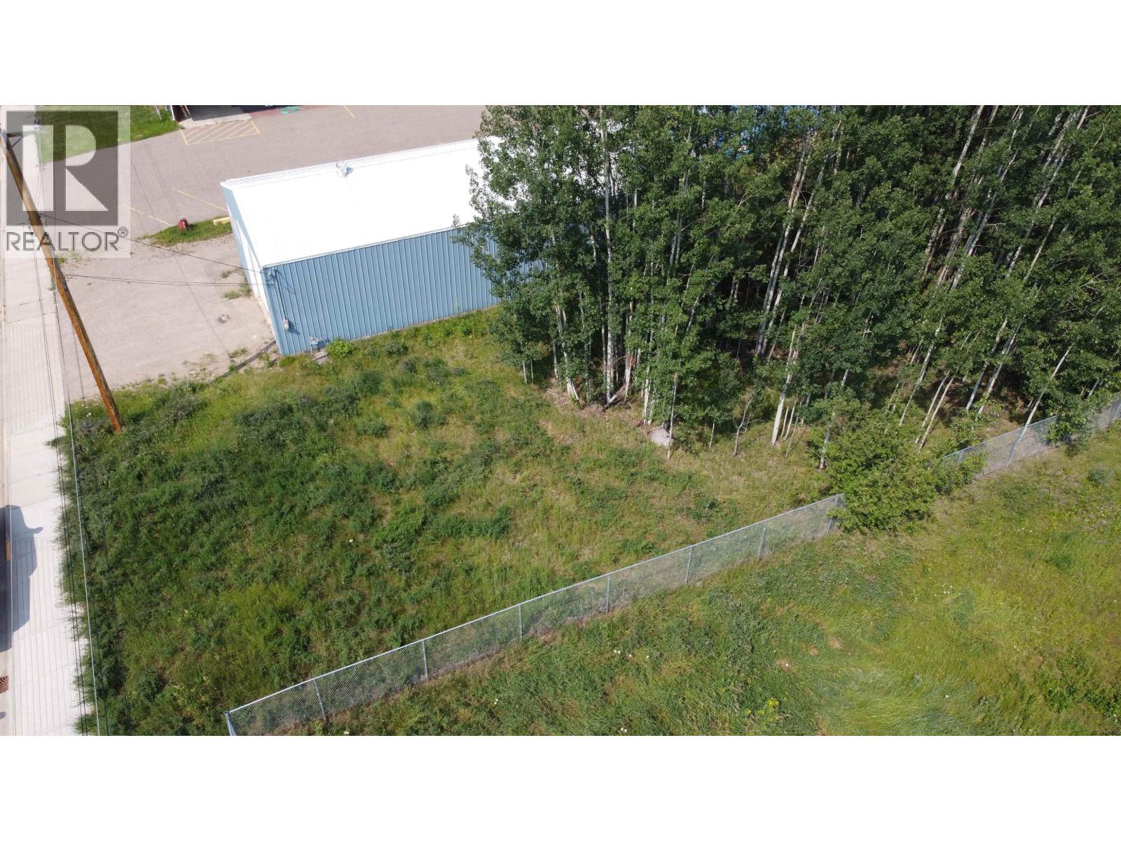 5028 W 51 Avenue Property Photo 2