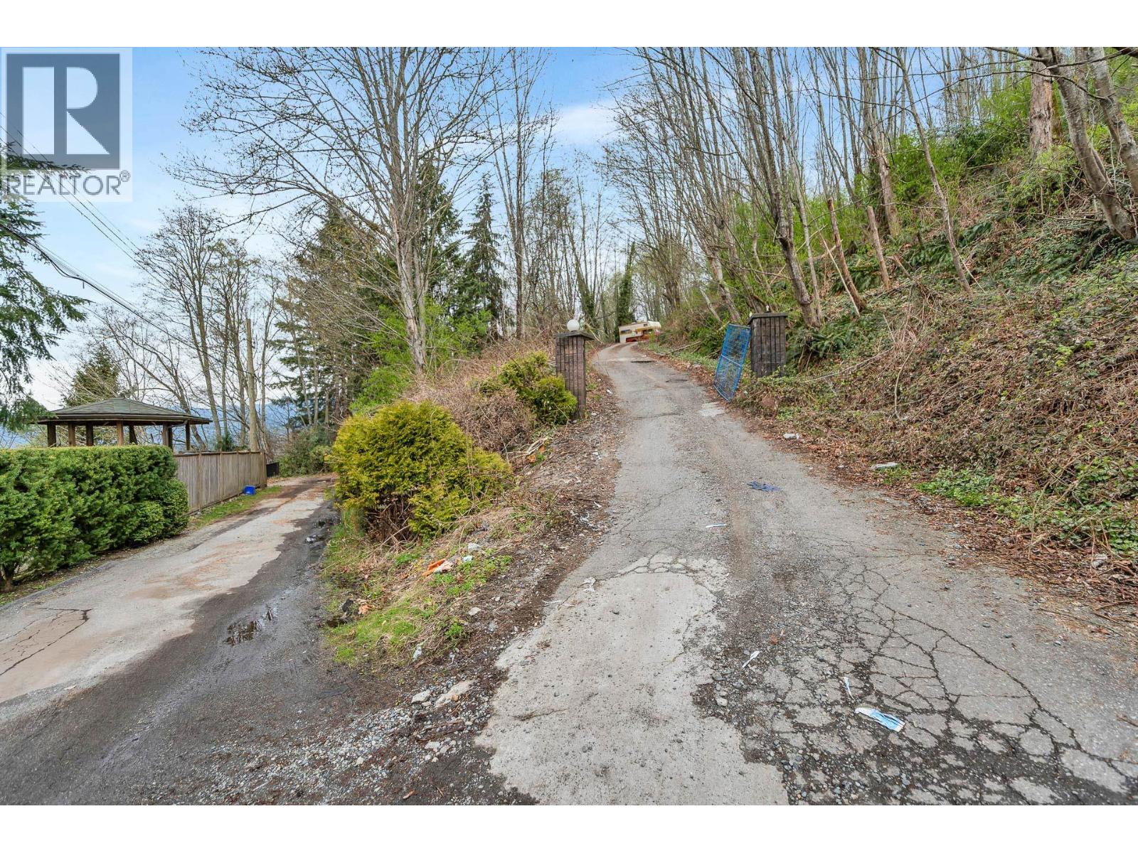 7235 & 7356 Bayview & Braeside Drive Property Photo 33