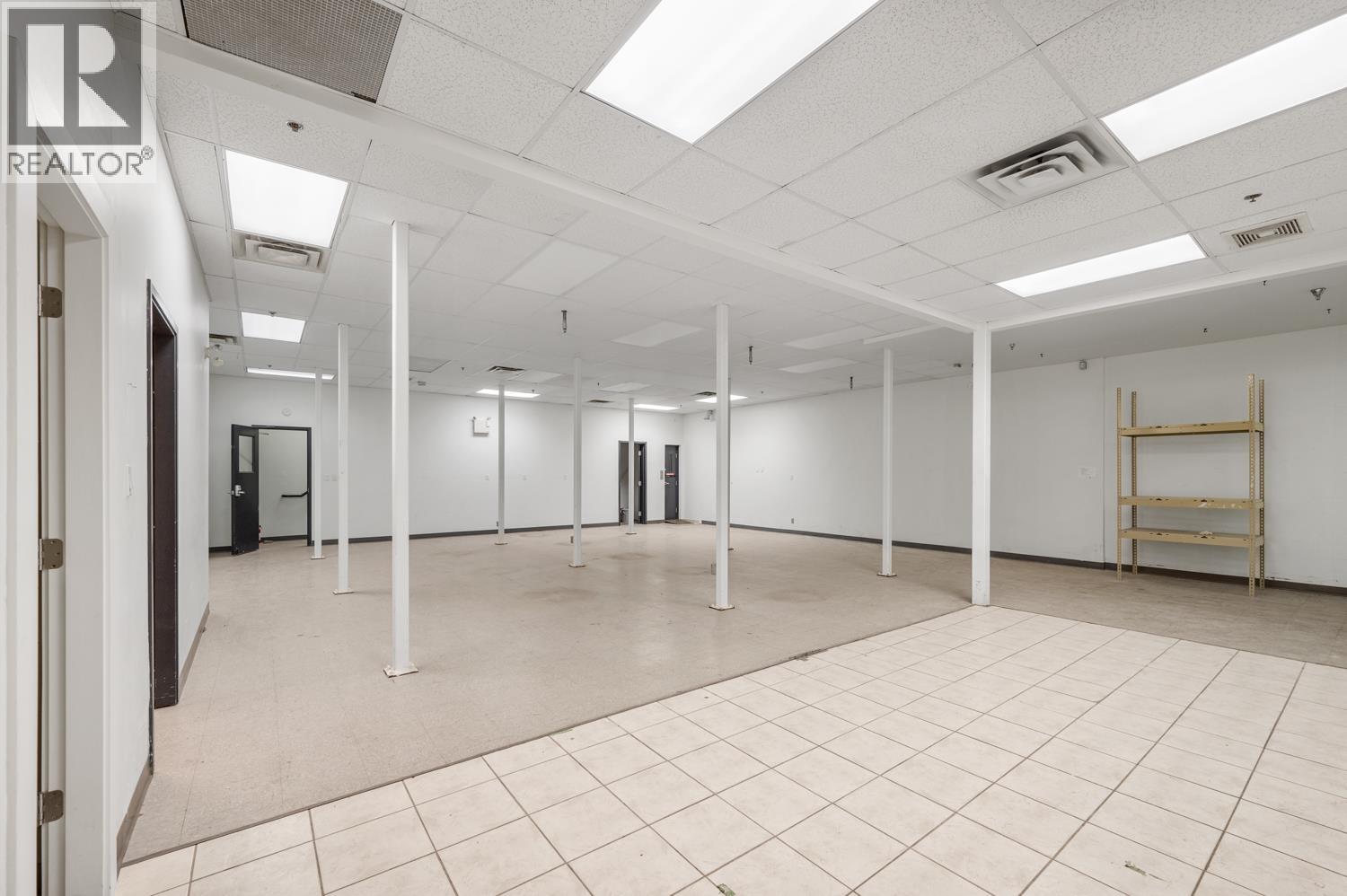 14 3871 North Fraser Way Property Photo 4