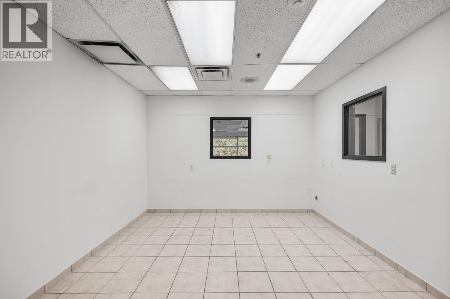 14 3871 North Fraser Way Property Photo 6