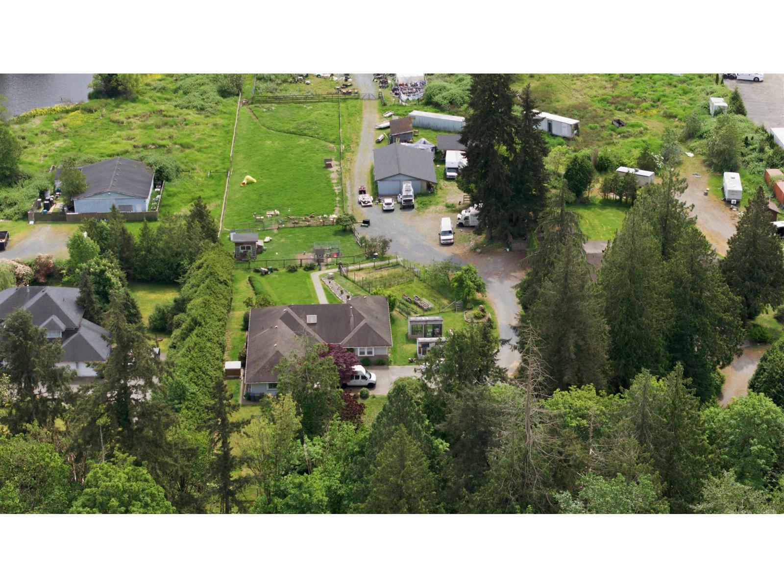 18998 20 Avenue Property Photo 19