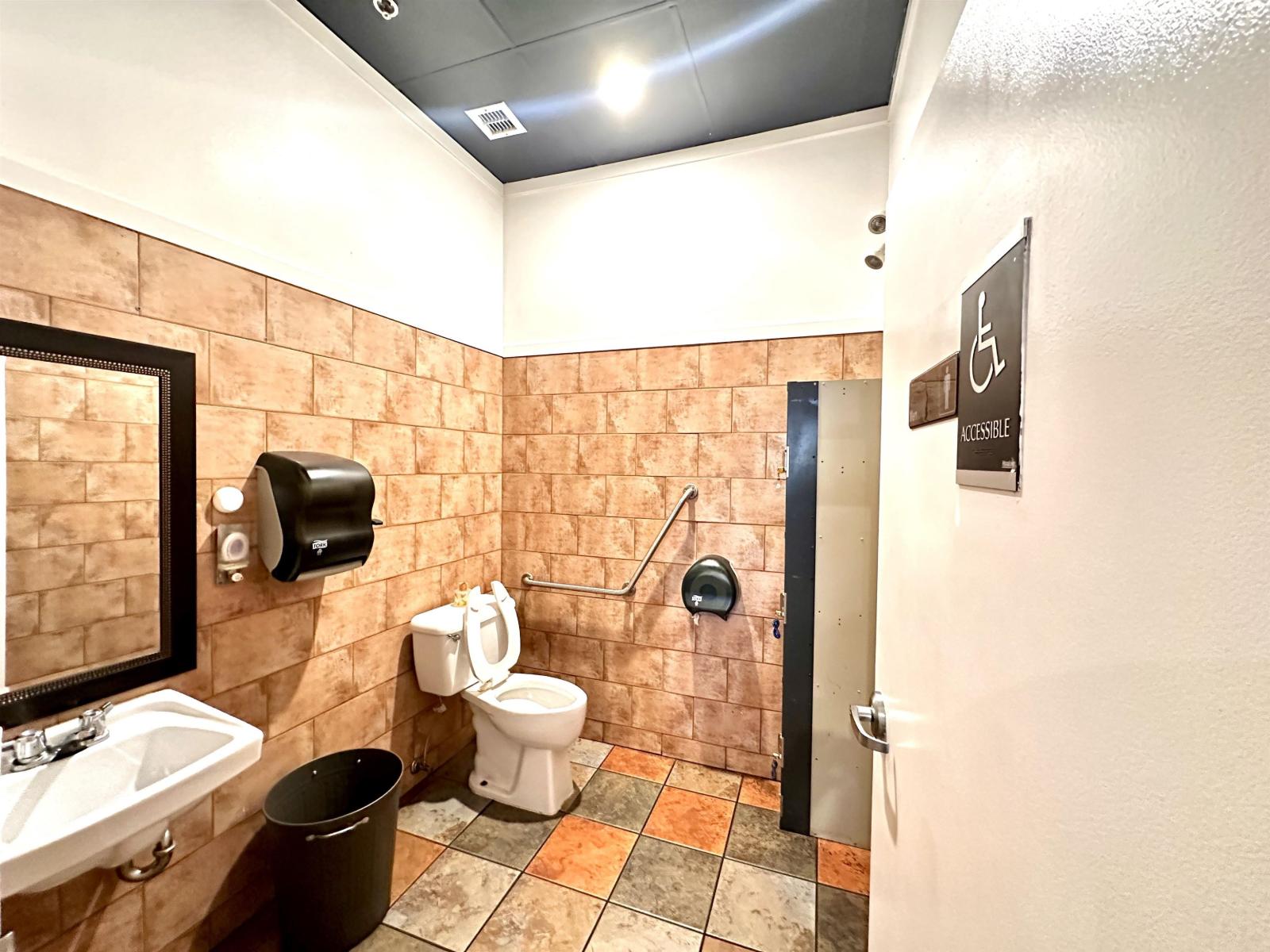 401 15940 Fraser Way Property Photo 14