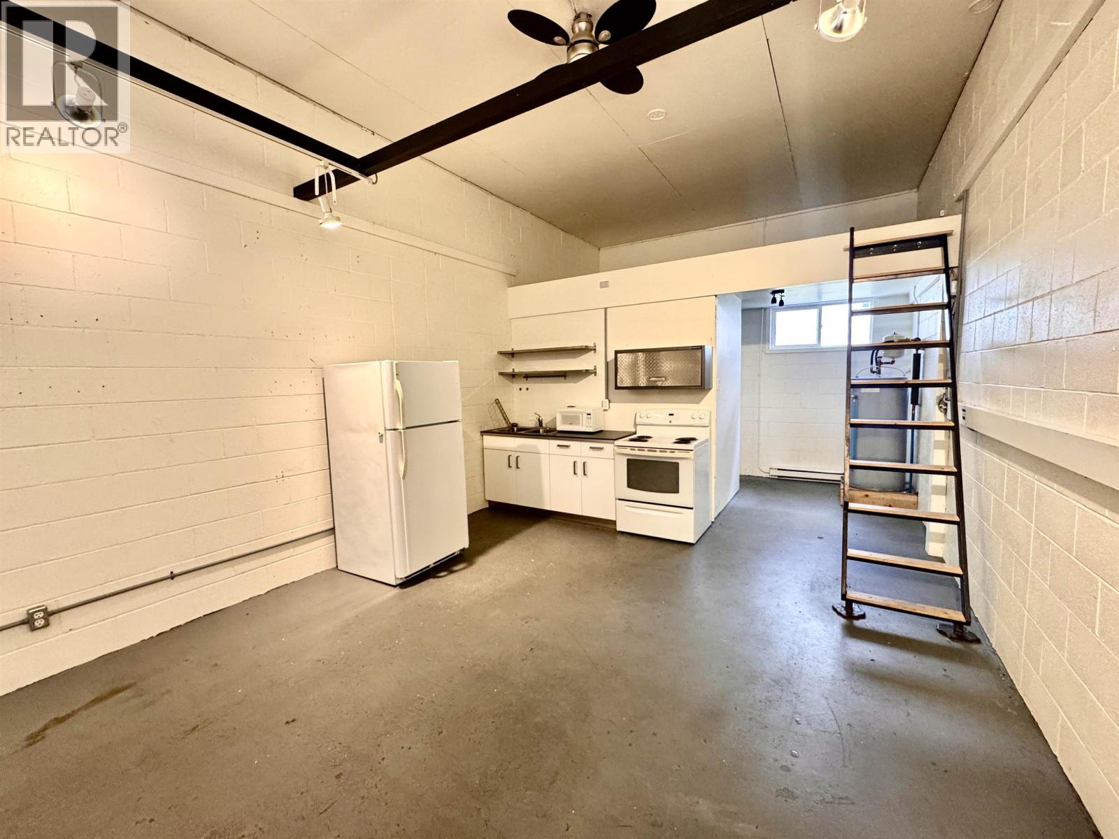 626 Shaw Road Property Photo 8
