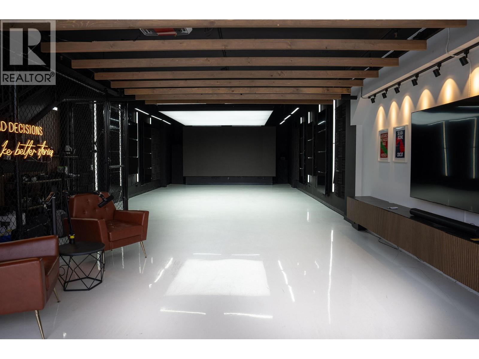 122 13880 Wireless Way Property Photo 1