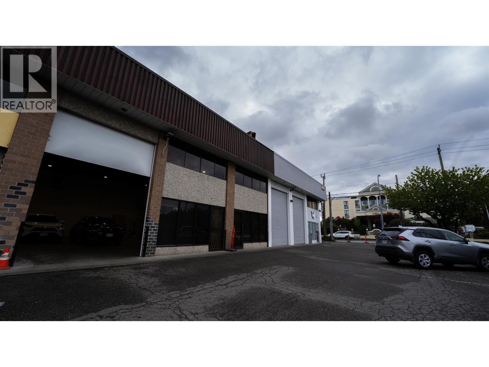 2900 Smith Street #1,2,3 Property Photo 6
