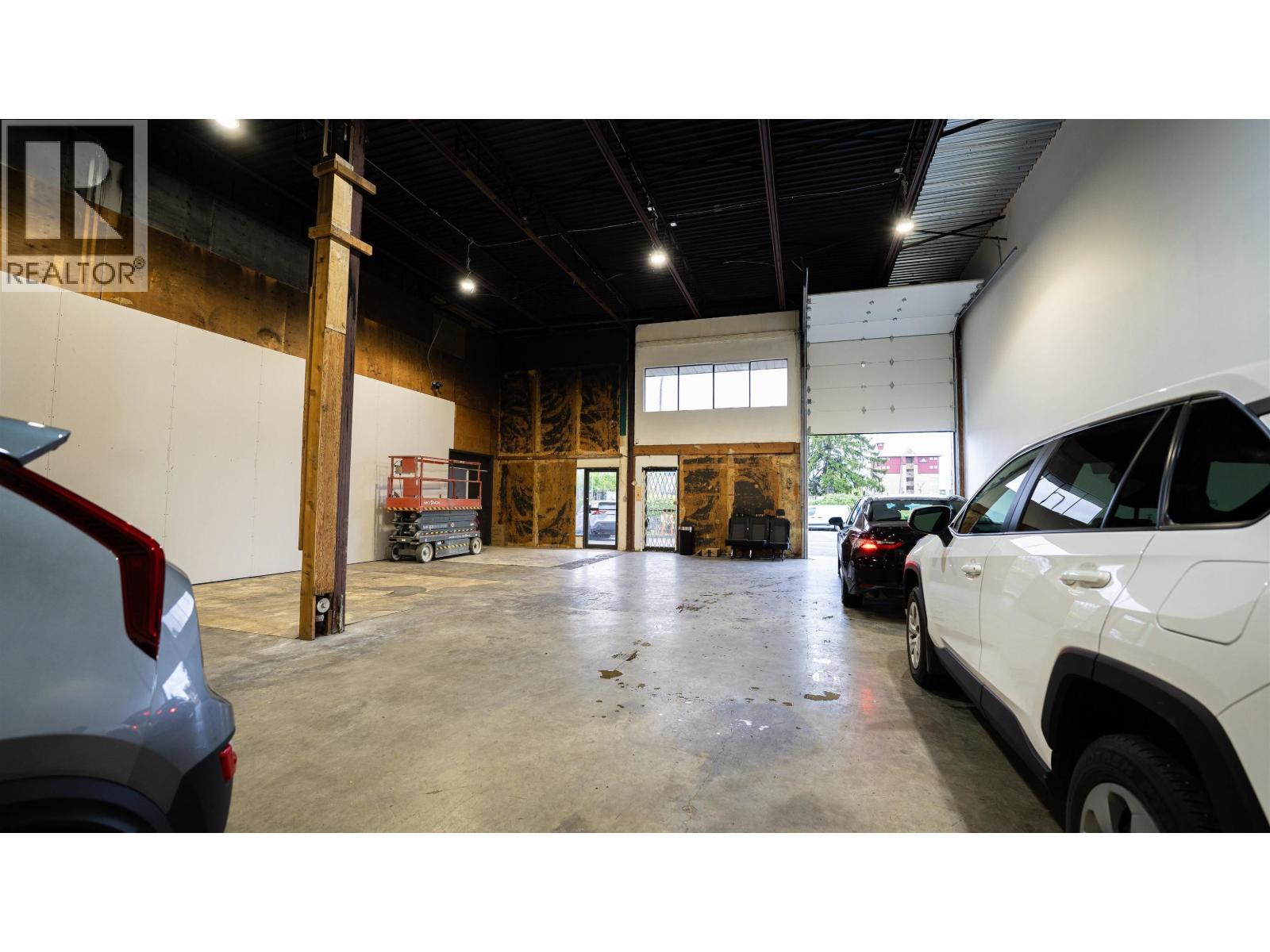 2900 Smith Street #1,2,3 Property Photo 16