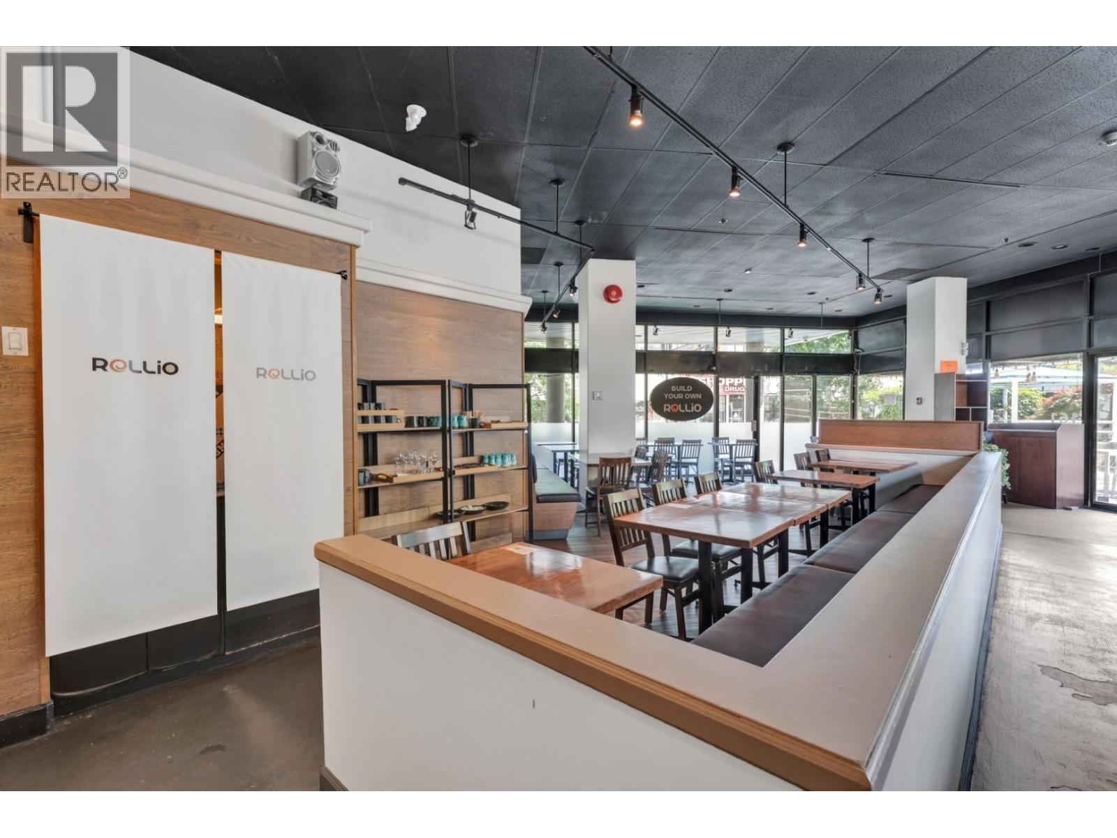 161 171 W Esplanade Property Photo 10