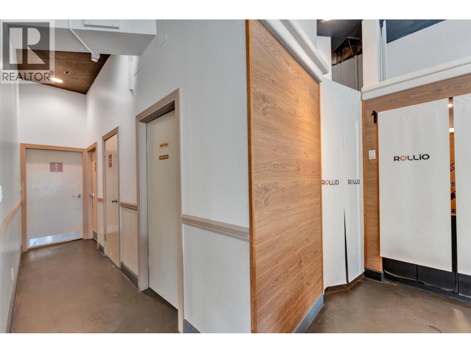 161 171 W Esplanade Property Photo 19