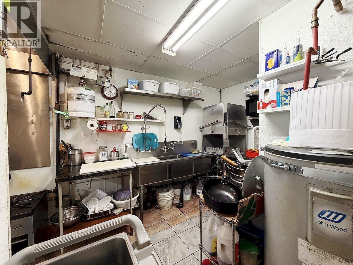2942 W Broad Way Property Photo 17