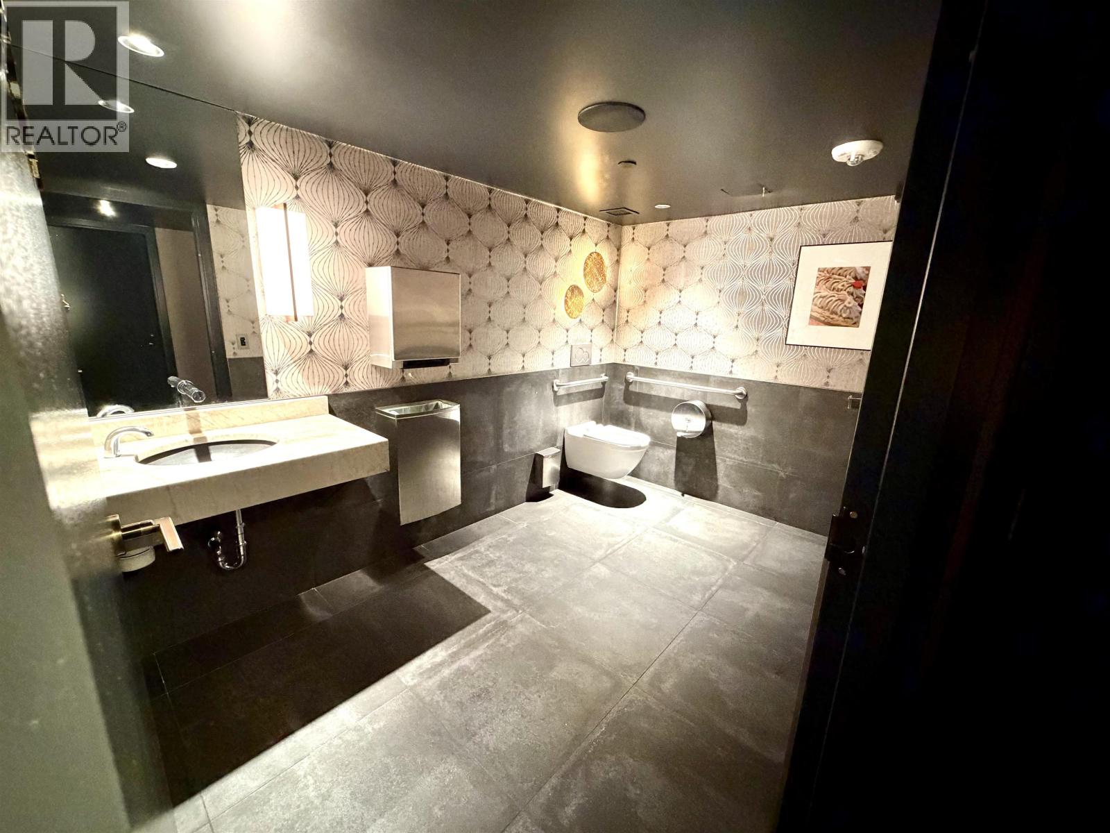 110 6888 River Road Property Photo 24
