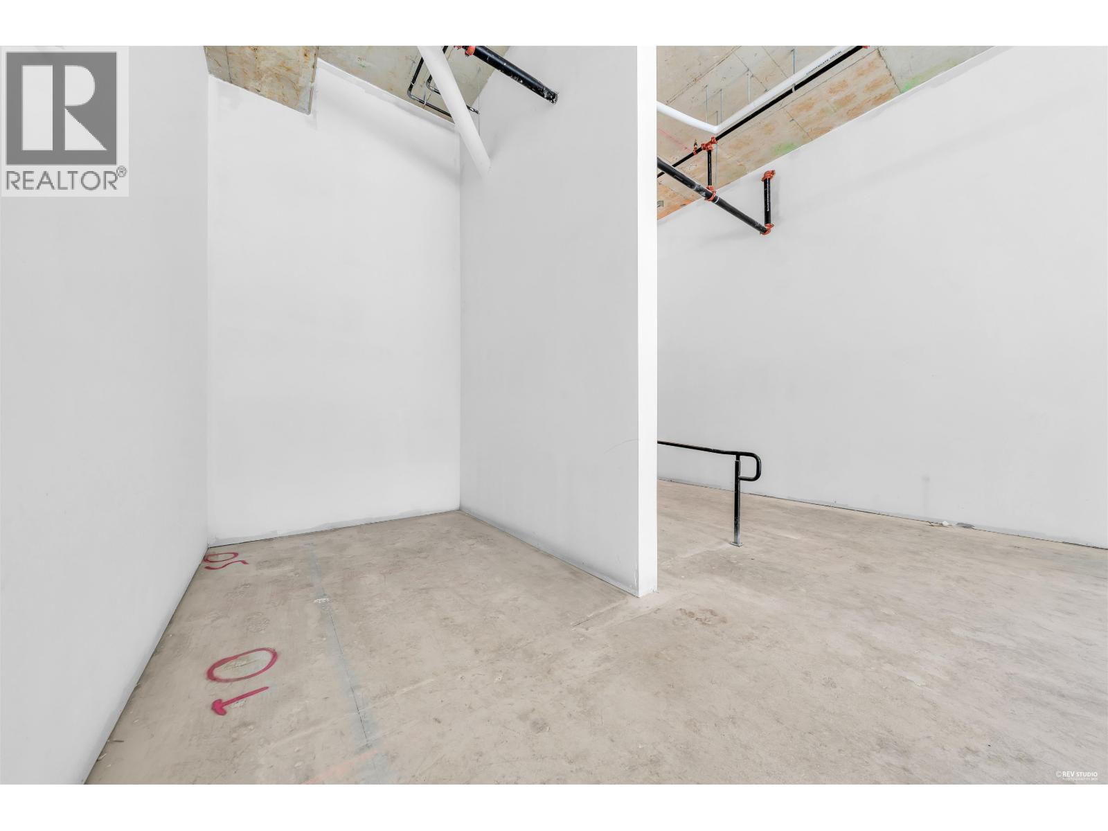 130 128 W 15th Street Property Photo 12